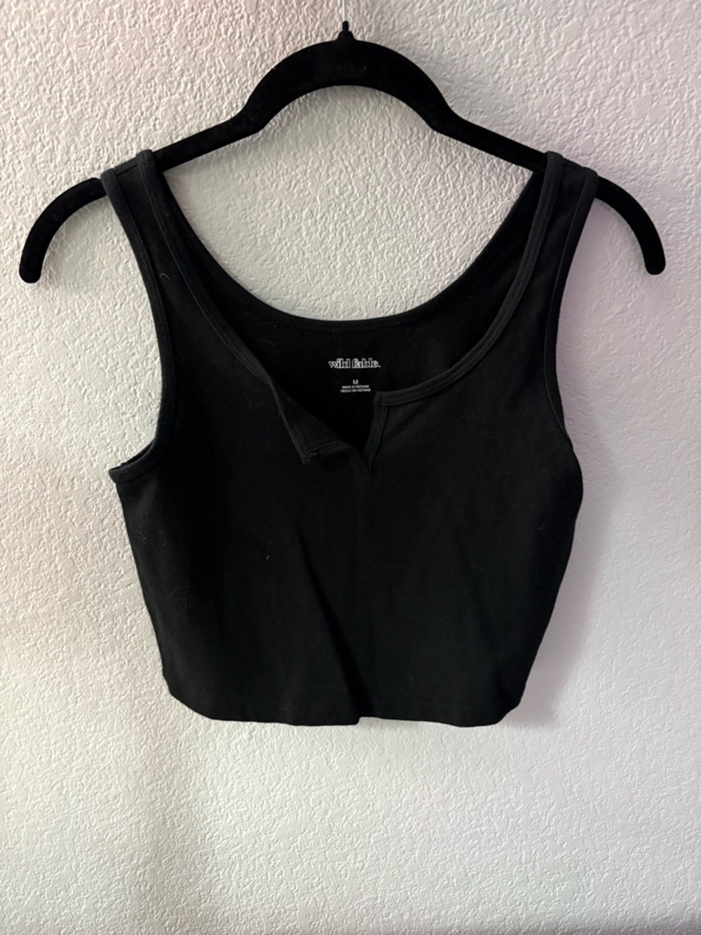 wild fable Black Ribbed V-Notch Crop Tank